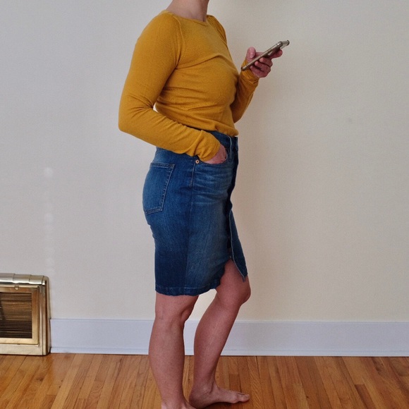 J Crew denim pencil skirt with with front copper buttons - Picture 4 of 12